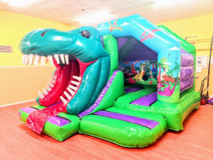 bouncy-castle-hire-in-dunvant