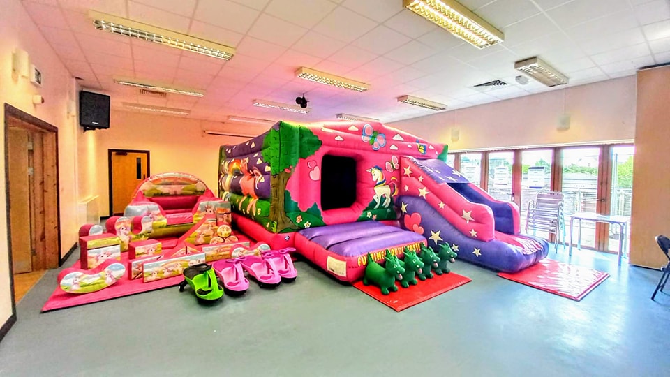 Unicorn Disco castle/slide combo, Unicorn Soft Play & Ball Pool, Didi cars & Hoppers Unicorn Disco castle/slide combo, Unicorn Soft Play & Ball Pool, Didi cars & Hoppers